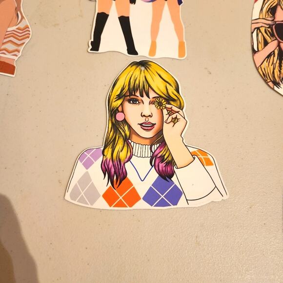 Taylor Swift Hangable Cut Outs Set Of 9 - Picture 3 of 7